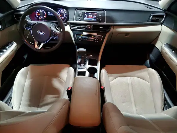 5XXGT4L35GG111817 2016 KIA OPTIMA - Image 8