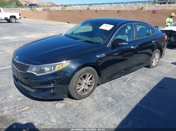 5XXGT4L35GG116323 2016 KIA OPTIMA - Image 2