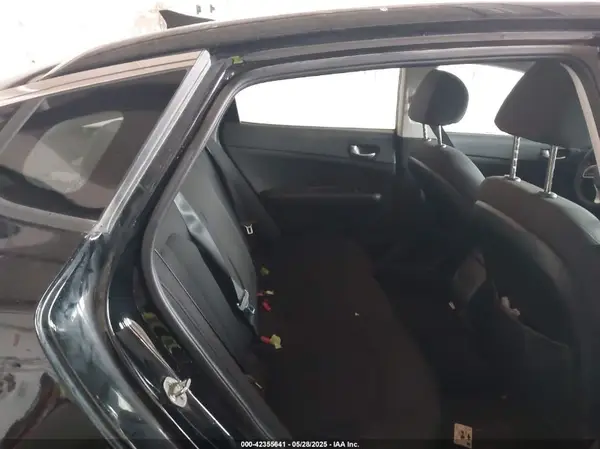 5XXGT4L35GG117424 2016 KIA OPTIMA - Image 8
