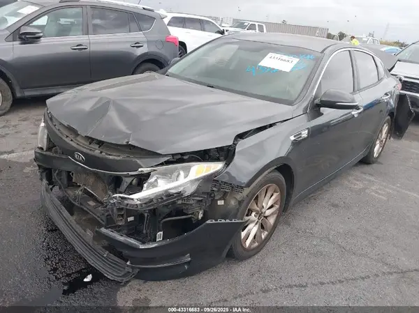5XXGT4L35HG121846 2017 KIA OPTIMA - Image 2