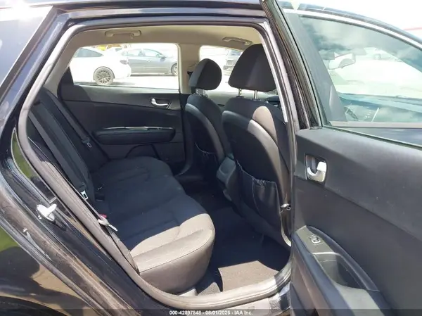 5XXGT4L35HG121992 2017 KIA OPTIMA - Image 8