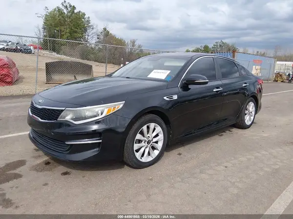 5XXGT4L35HG122656 2017 KIA OPTIMA - Image 2