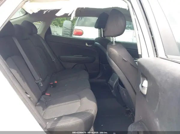 5XXGT4L35HG123578 2017 KIA OPTIMA - Image 8