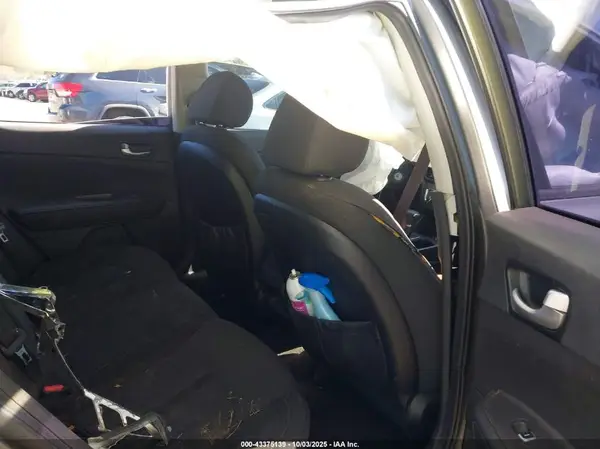 5XXGT4L35HG125010 2017 KIA OPTIMA - Image 8