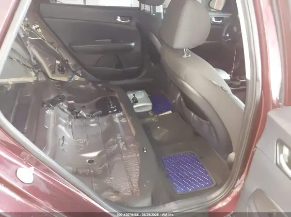 5XXGT4L35HG131499 2017 KIA OPTIMA - Image 8