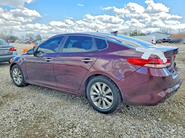 5XXGT4L35HG131504 2017 KIA OPTIMA - Image 2