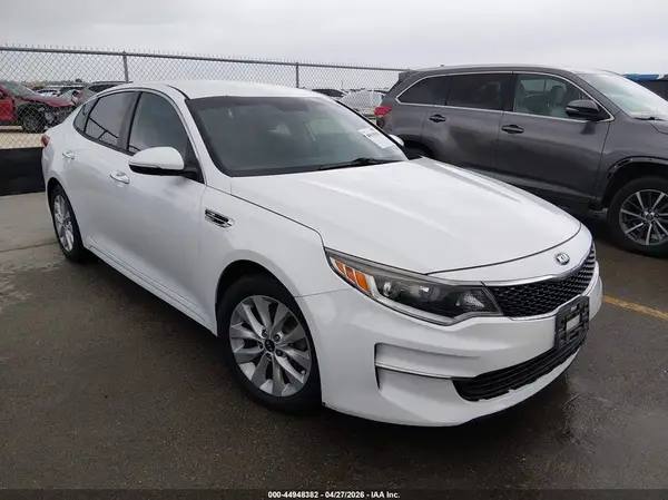 5XXGT4L35HG133625 2017 KIA OPTIMA - Image 1