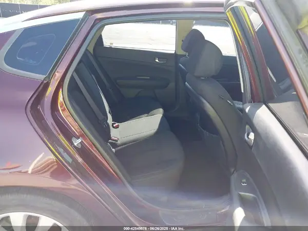 5XXGT4L35HG139344 2017 KIA OPTIMA - Image 8