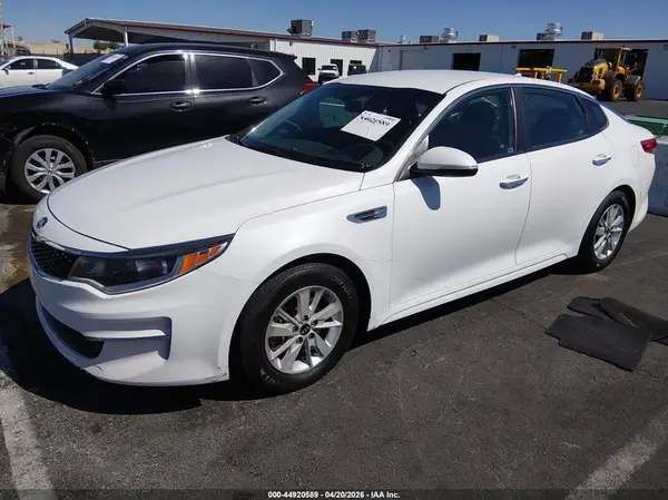 5XXGT4L35HG144057 2017 KIA OPTIMA - Image 2