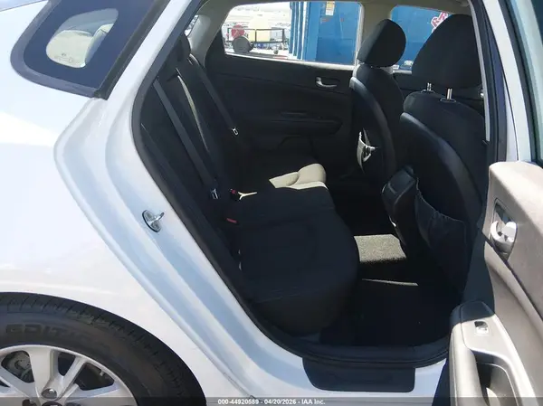 5XXGT4L35HG144057 2017 KIA OPTIMA - Image 8