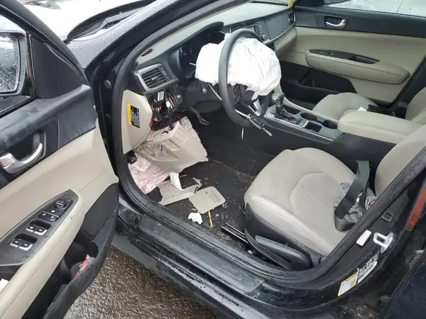 5XXGT4L35HG144690 2017 KIA OPTIMA - Image 8