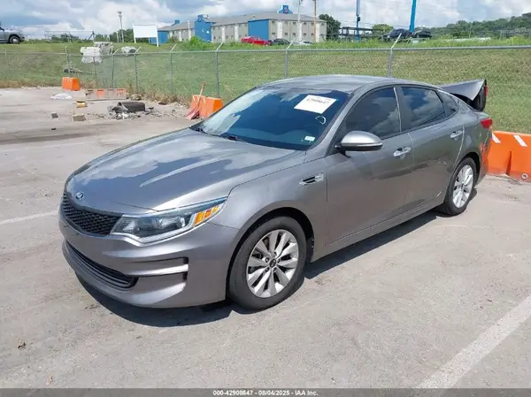 5XXGT4L35HG145709 2017 KIA OPTIMA - Image 2