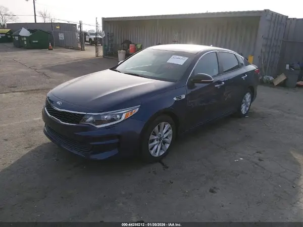 5XXGT4L35HG146634 2017 KIA OPTIMA - Image 2
