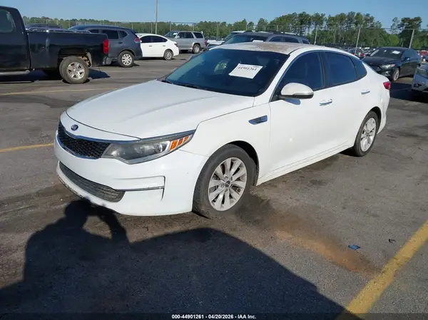 5XXGT4L35HG150070 2017 KIA OPTIMA - Image 2