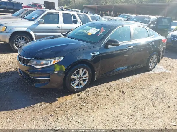 5XXGT4L35HG151090 2017 KIA OPTIMA - Image 2