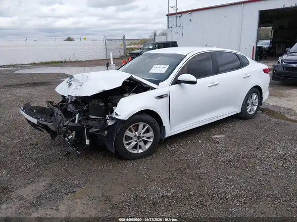 5XXGT4L35HG152952 2017 KIA OPTIMA - Image 2