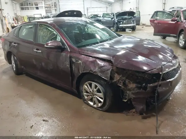 5XXGT4L35HG156824 2017 KIA OPTIMA - Image 1