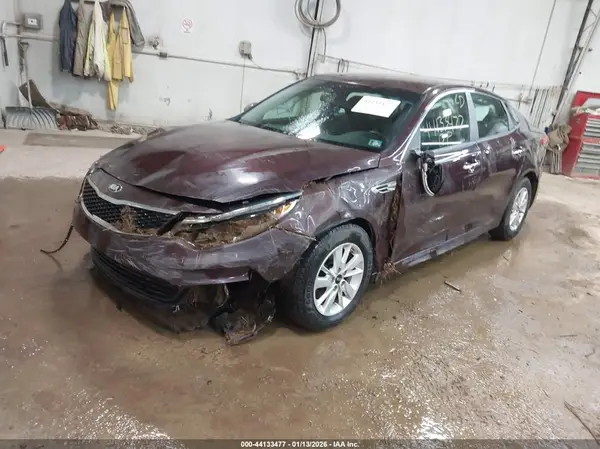 5XXGT4L35HG156824 2017 KIA OPTIMA - Image 2