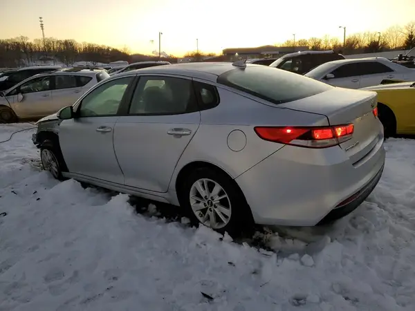 5XXGT4L35HG157942 2017 KIA OPTIMA - Image 2
