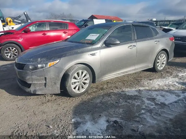 5XXGT4L35HG161540 2017 KIA OPTIMA - Image 2