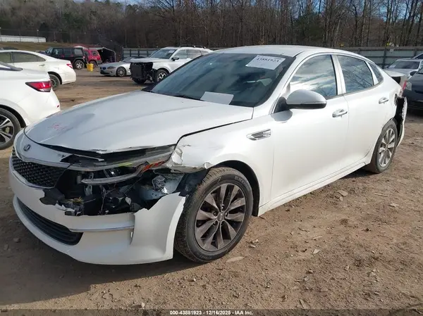 5XXGT4L35HG162848 2017 KIA OPTIMA - Image 2