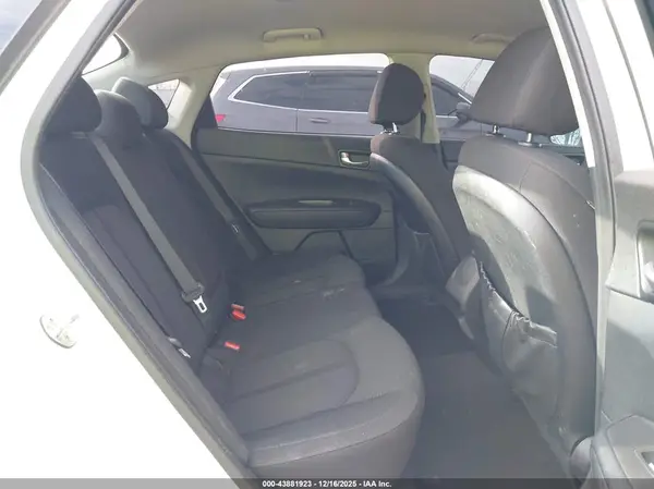 5XXGT4L35HG162848 2017 KIA OPTIMA - Image 8