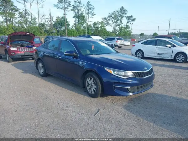 5XXGT4L35HG174613 2017 KIA OPTIMA - Image 1