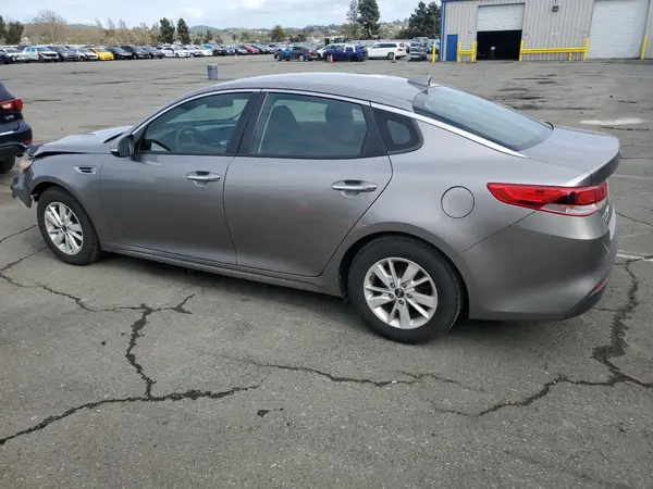 5XXGT4L35JG179266 2018 KIA OPTIMA - Image 2