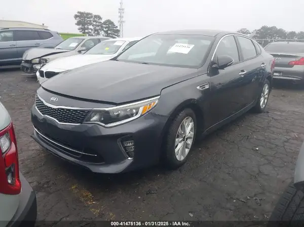 5XXGT4L35JG182491 2018 KIA OPTIMA - Image 2