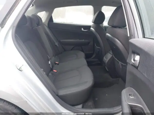 5XXGT4L35JG186380 2018 KIA OPTIMA - Image 8