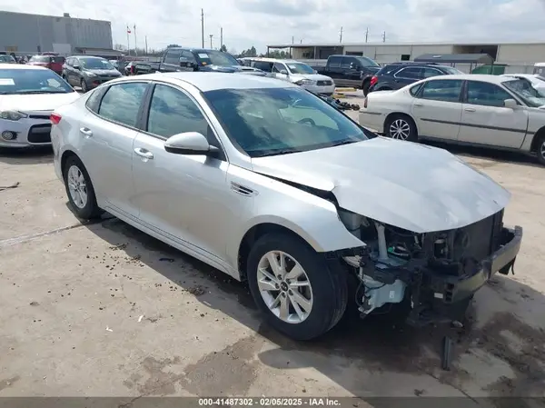 5XXGT4L35JG186993 2018 KIA OPTIMA - Image 1