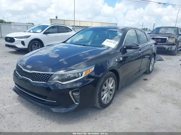5XXGT4L35JG188081 2018 KIA OPTIMA - Image 2