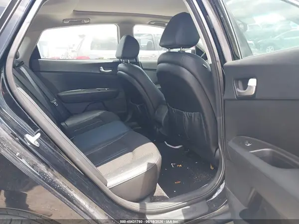 5XXGT4L35JG188081 2018 KIA OPTIMA - Image 8