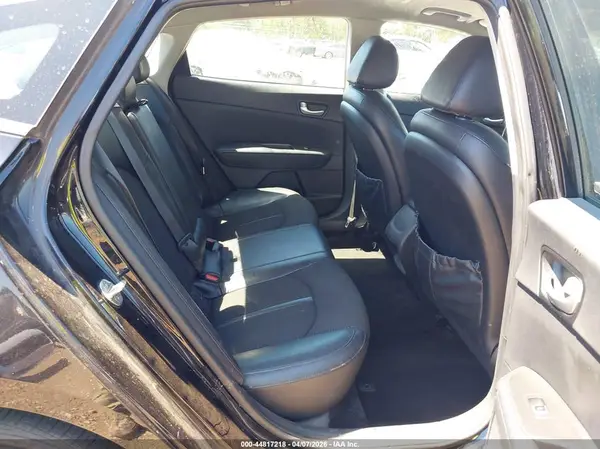 5XXGT4L35JG189554 2018 KIA OPTIMA - Image 8
