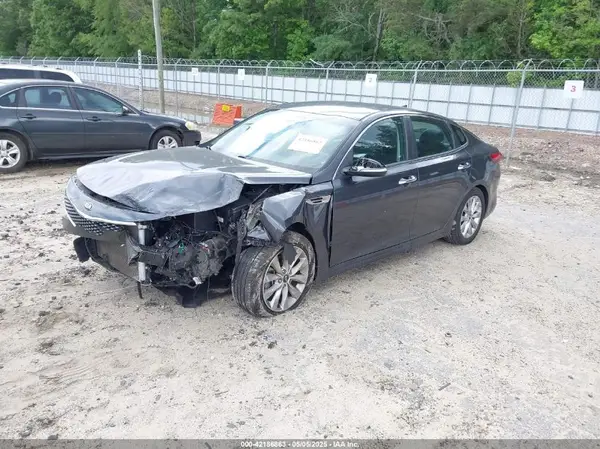 5XXGT4L35JG190784 2018 KIA OPTIMA - Image 2