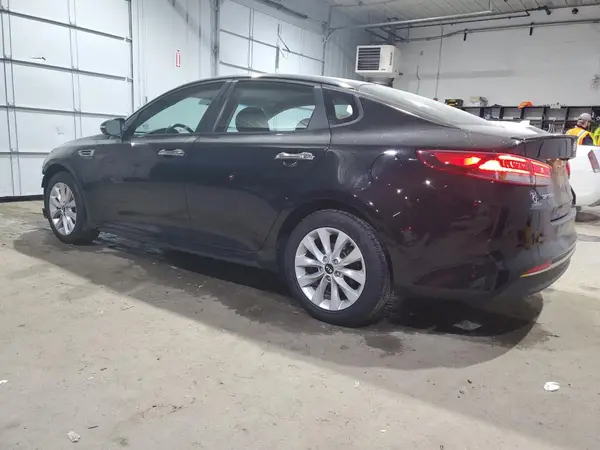 5XXGT4L35JG191742 2018 KIA OPTIMA - Image 2