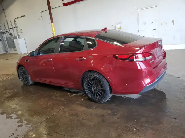 5XXGT4L35JG191918 2018 KIA OPTIMA - Image 2