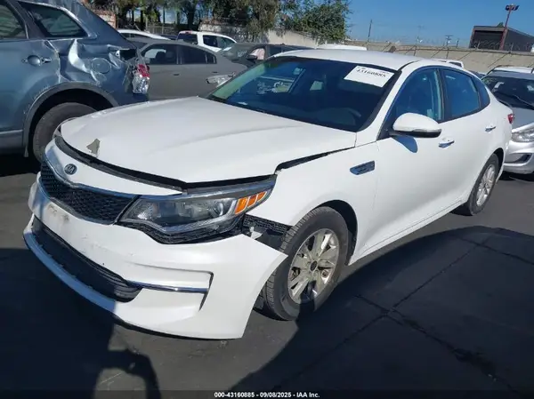 5XXGT4L35JG192888 2018 KIA OPTIMA - Image 2