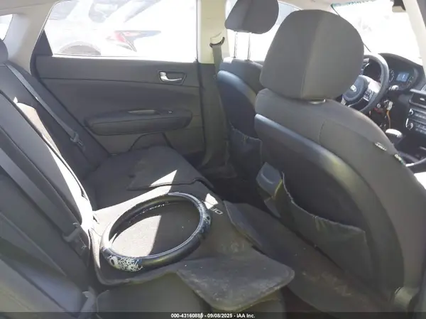 5XXGT4L35JG192888 2018 KIA OPTIMA - Image 8