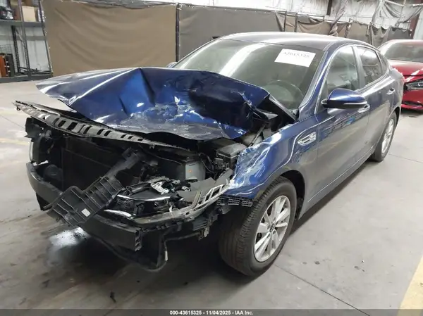 5XXGT4L35JG197010 2018 KIA OPTIMA - Image 2
