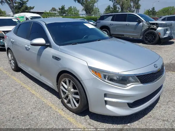 5XXGT4L35JG198934 2018 KIA OPTIMA - Image 1