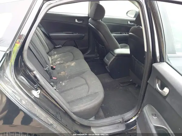 5XXGT4L35JG200021 2018 KIA OPTIMA - Image 8