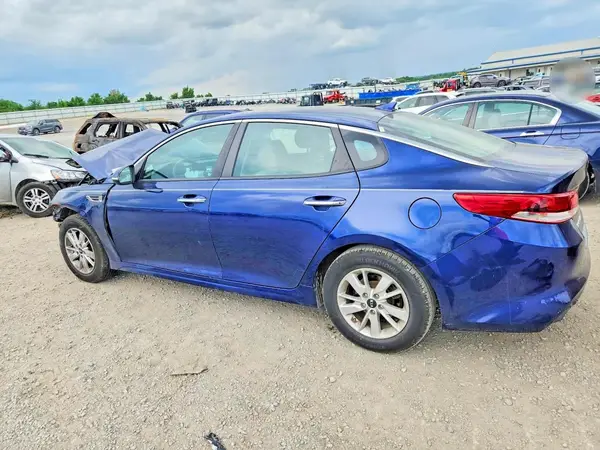 5XXGT4L35JG200102 2018 KIA OPTIMA - Image 2