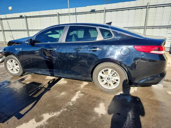 5XXGT4L35JG201878 2018 KIA OPTIMA - Image 2