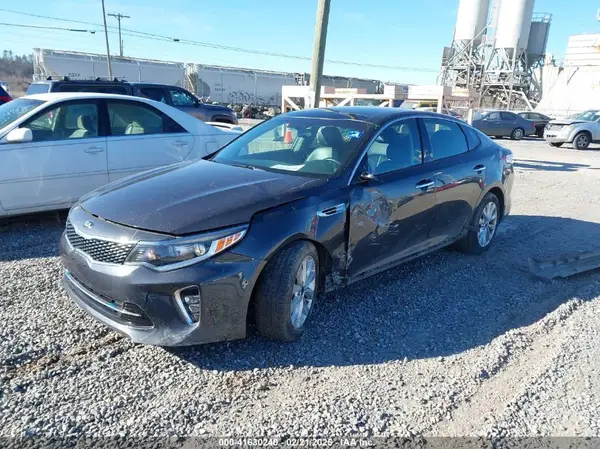 5XXGT4L35JG202142 2018 KIA OPTIMA - Image 2