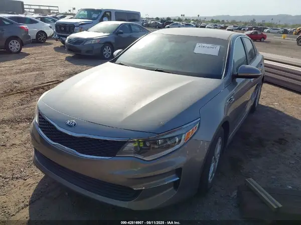 5XXGT4L35JG203730 2018 KIA OPTIMA - Image 2