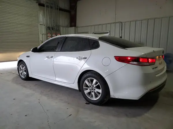 5XXGT4L35JG204635 2018 KIA OPTIMA - Image 2