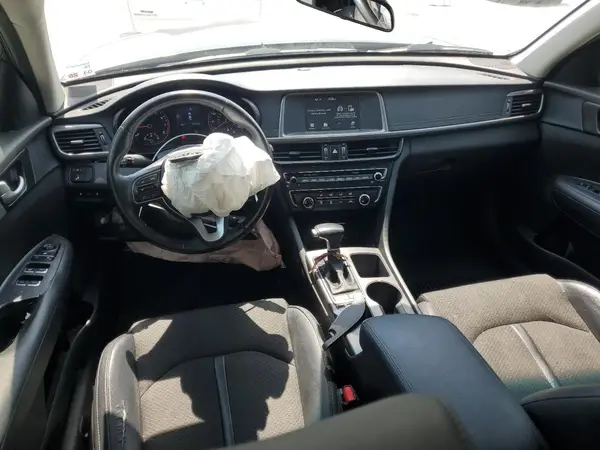5XXGT4L35JG205526 2018 KIA OPTIMA - Image 8