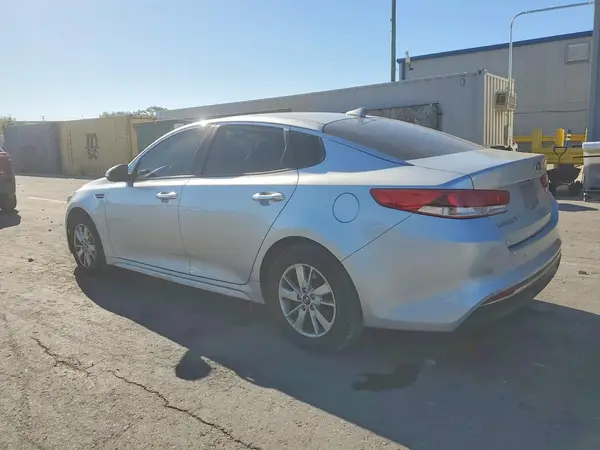 5XXGT4L35JG208488 2018 KIA OPTIMA - Image 2