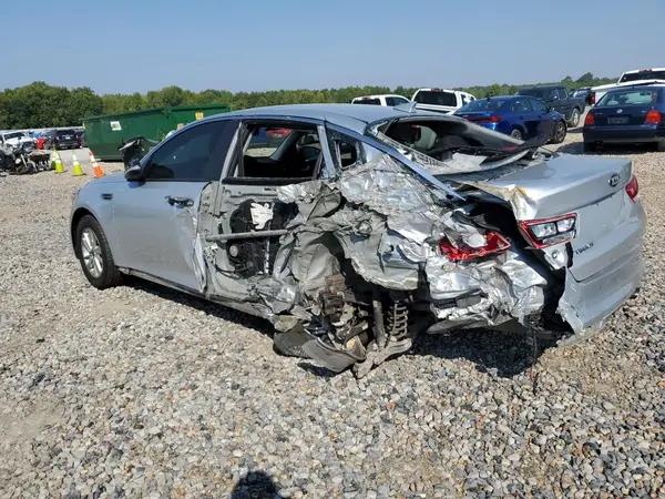 5XXGT4L35JG208524 2018 KIA OPTIMA - Image 2